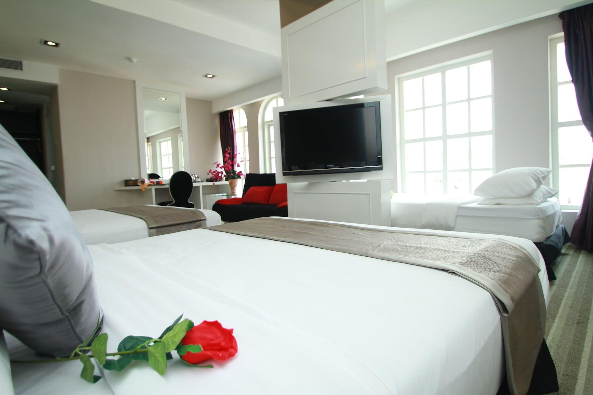 The Sterling Boutique Hotel Melaka Exterior photo