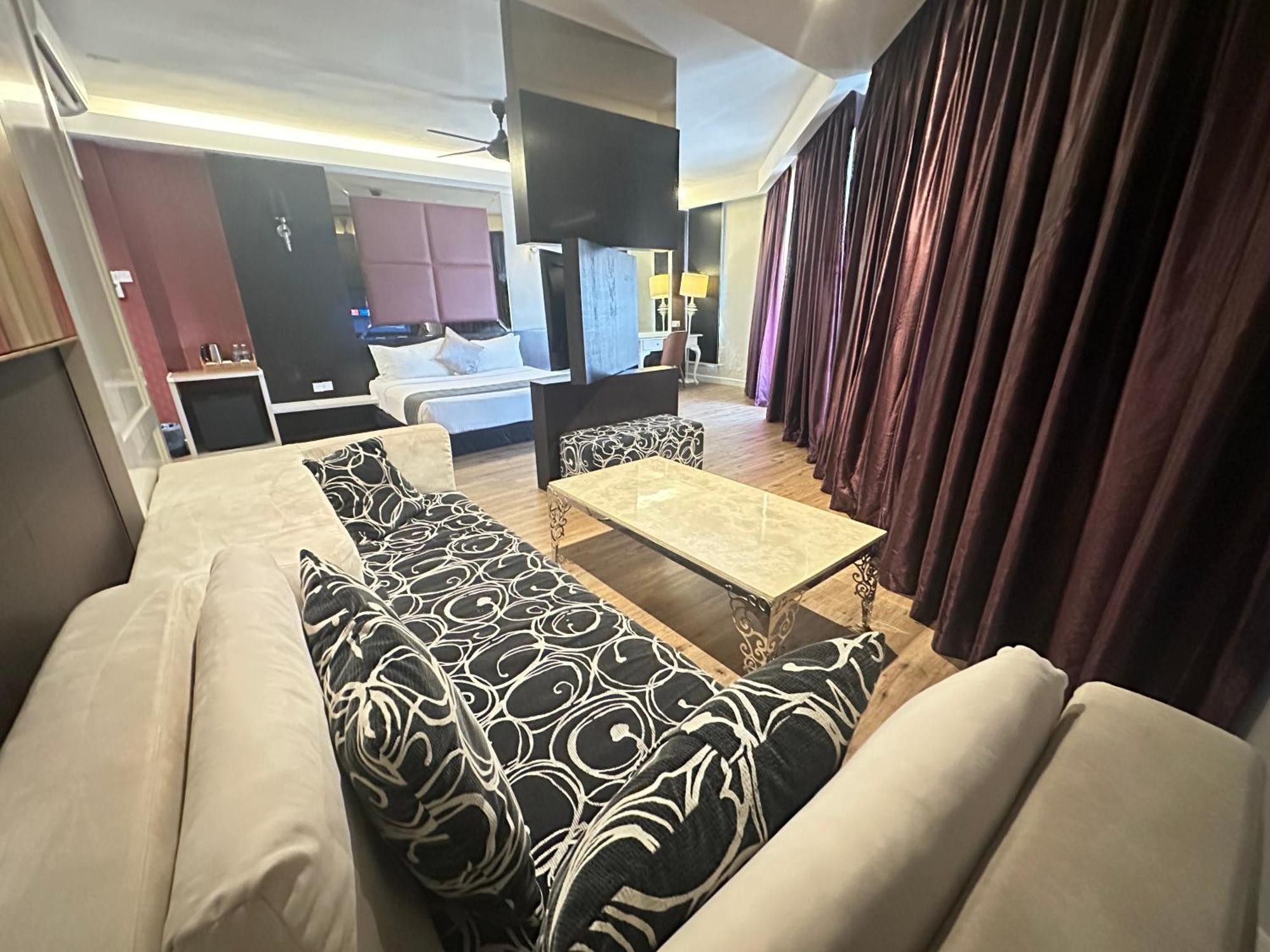 The Sterling Boutique Hotel Melaka Exterior photo