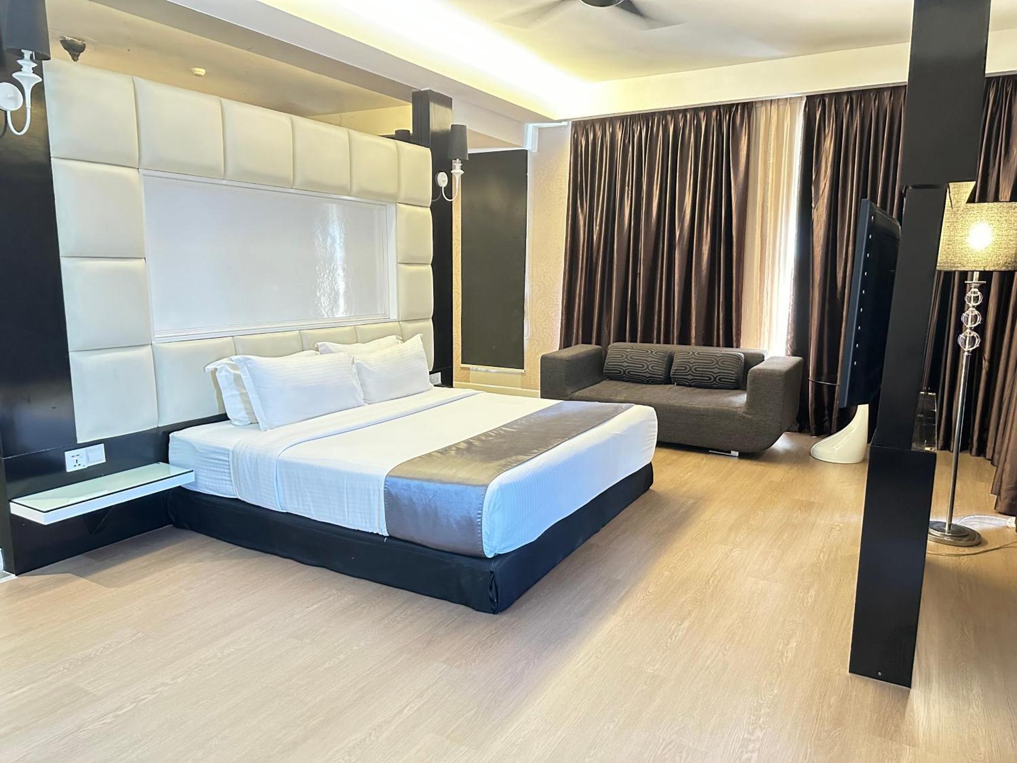 The Sterling Boutique Hotel Melaka Exterior photo